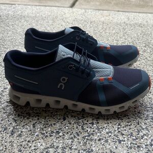 New never worn On Running Men's Blue and Gray Athletic Shoes